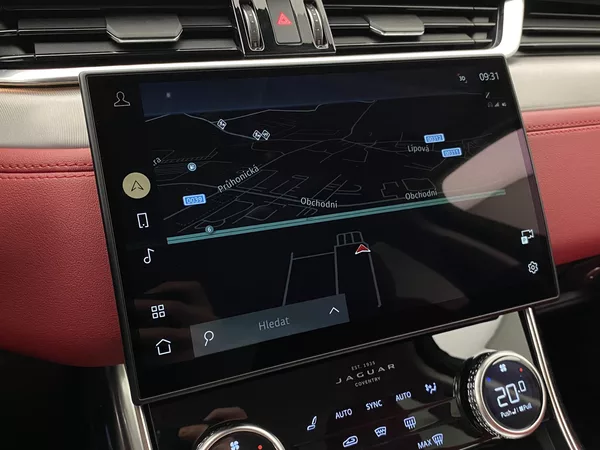Jaguar XF P300 R-DYNAMIC S AWD AUT CZ - foto 36