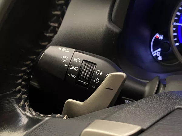 Lexus NX 300h AWD AUT CZ - foto 21