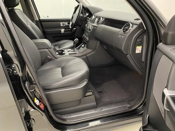 Land Rover Discovery 4 SDV6 SE AWD AUT CZ - foto 23