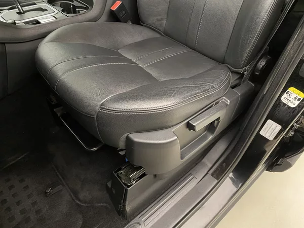 Land Rover Discovery 4 SDV6 SE AWD AUT CZ - foto 24