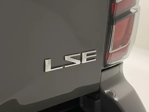 Isuzu D-Max Double Cab 2,2 LS 4x4 AUT - foto 13
