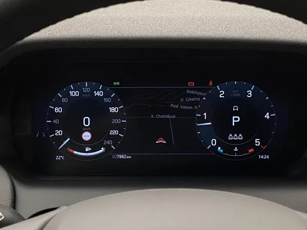Land Rover Discovery Sport D200 DYNAMIC SE AWD AUT CZ - foto 32