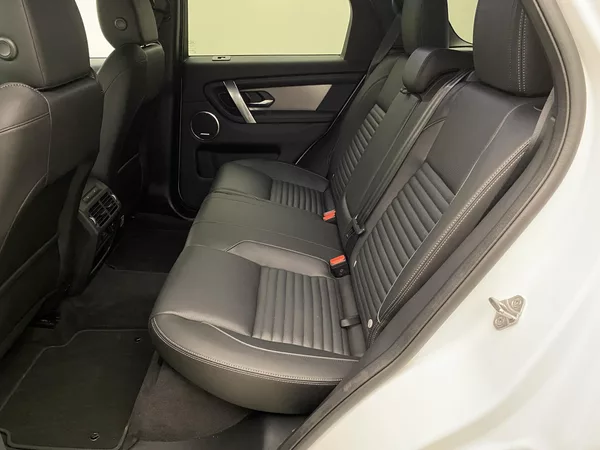 Land Rover Discovery Sport D200 DYNAMIC SE AWD AUT CZ - foto 5