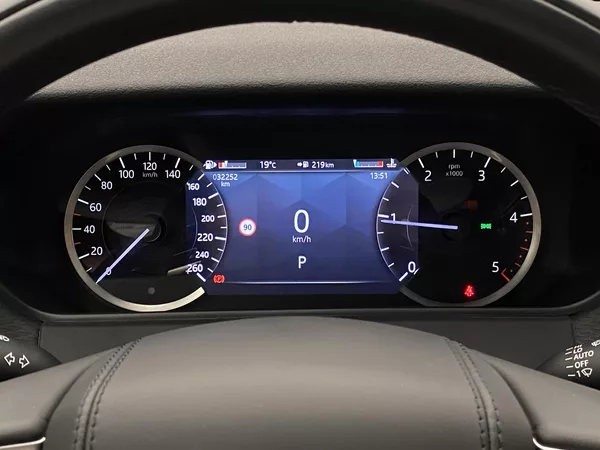 Land Rover Range Rover Velar D200 SE R-DYNAMIC AWD AUT - foto 19