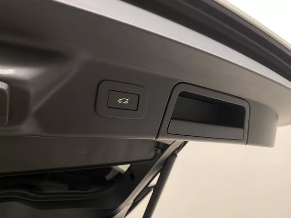 Land Rover Range Rover Velar D200 SE R-DYNAMIC AWD AUT - foto 29
