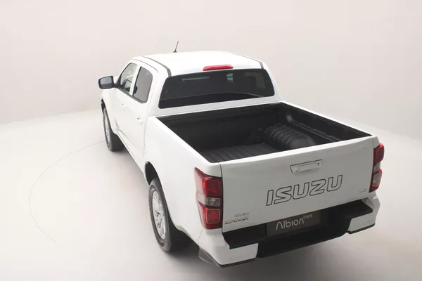 Isuzu D-Max Double Cab 1,9l LS 4x4 AUT - foto 9