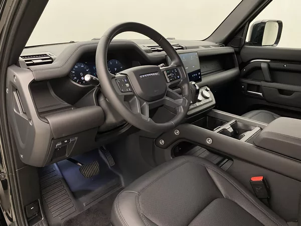 Land Rover Defender 110 D300 X-DYNAMIC SE AWD CZ - foto 4