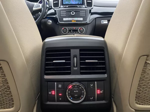 Mercedes-Benz GLE 43 AMG 4MATIC AUT - foto 39