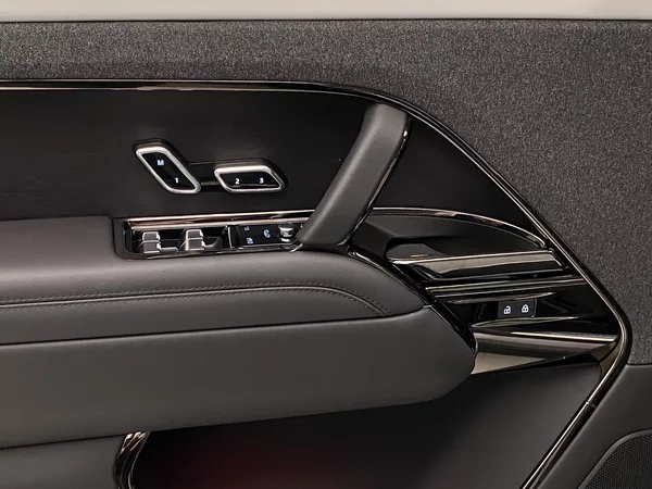 Land Rover Range Rover Sport P550e AUTOBIOGRAPHY AWD CZ - foto 19