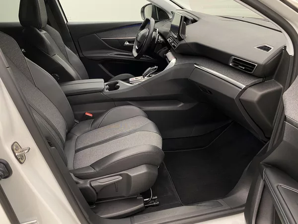 Peugeot 3008 1.5HDi 96kW ALLURE AUT CZ - foto 21