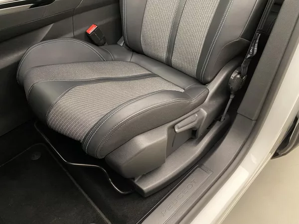 Peugeot 3008 1.5HDi 96kW ALLURE AUT CZ - foto 22