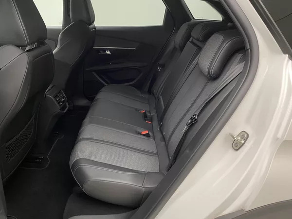 Peugeot 3008 1.5HDi 96kW ALLURE AUT CZ - foto 5