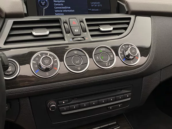 BMW Z4 sDrive 35i N54 AUT CZ - foto 27