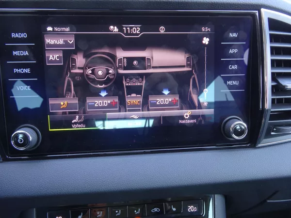 Škoda Karoq 1.5TSi DSG taž.zař. Style plus - foto 22