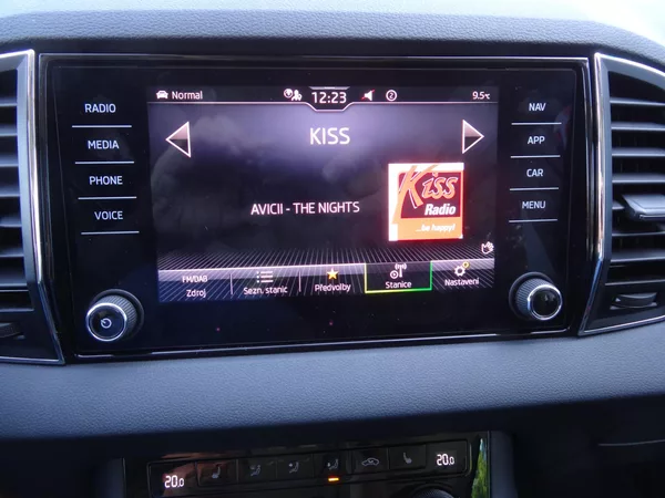 Škoda Karoq 1.5TSi DSG taž.zař. Style plus - foto 44