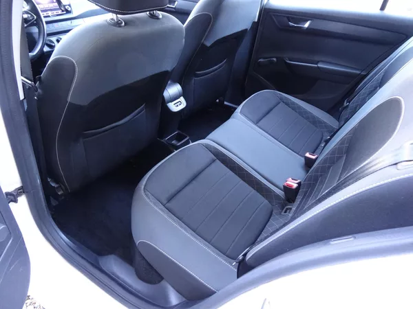 Škoda Fabia Kombi 1.0TSi Ambi. zimní pneu - foto 7