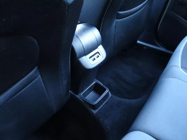 Škoda Fabia Kombi 1.0TSi Ambi. zimní pneu - foto 8