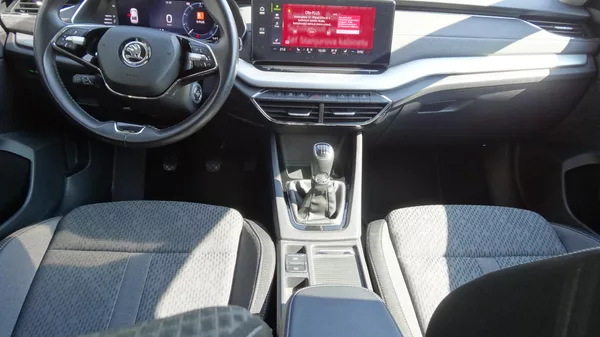 Škoda Octavia Kombi 1.5TSi Style Plná nádž - foto 6