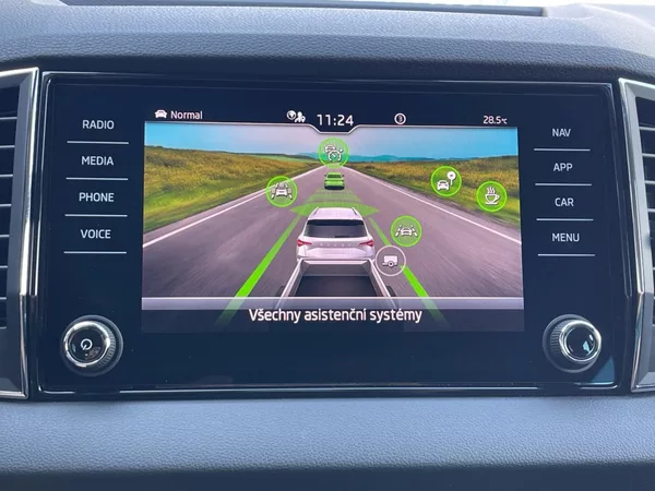 Škoda Karoq 1.5 TSI 110 kW Top Selection - foto 14