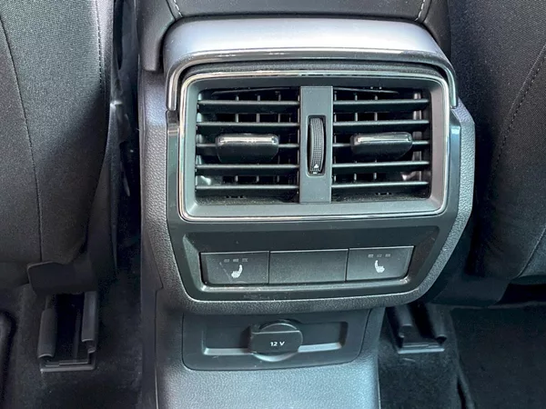 Škoda Karoq 1.5 TSI 110 kW Top Selection - foto 25