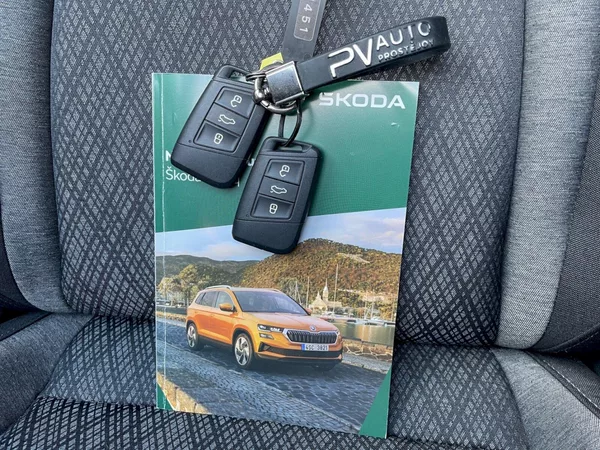 Škoda Karoq 1.5 TSI 110 kW Top Selection - foto 34