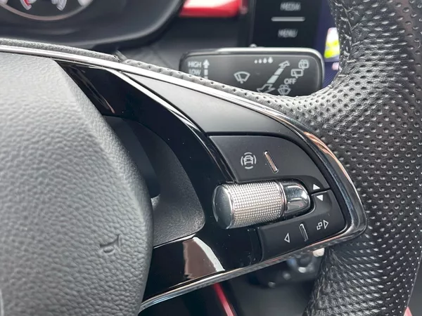 Škoda Fabia 1.0 TSI 81kW Monte Carlo - foto 10