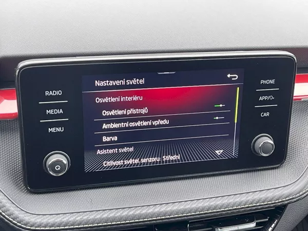 Škoda Fabia 1.0 TSI 81kW Monte Carlo - foto 15