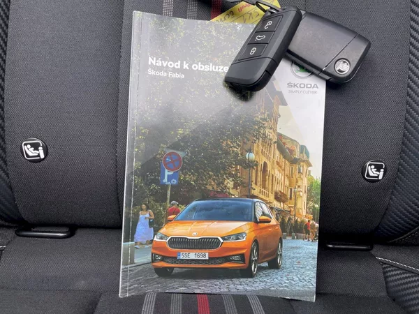 Škoda Fabia 1.0 TSI 81kW Monte Carlo - foto 33
