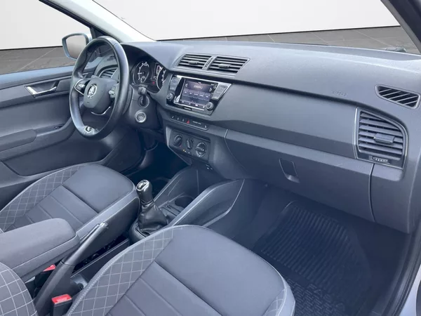 Škoda Fabia 1.0 TSI 70kW Ambition Plus - foto 23