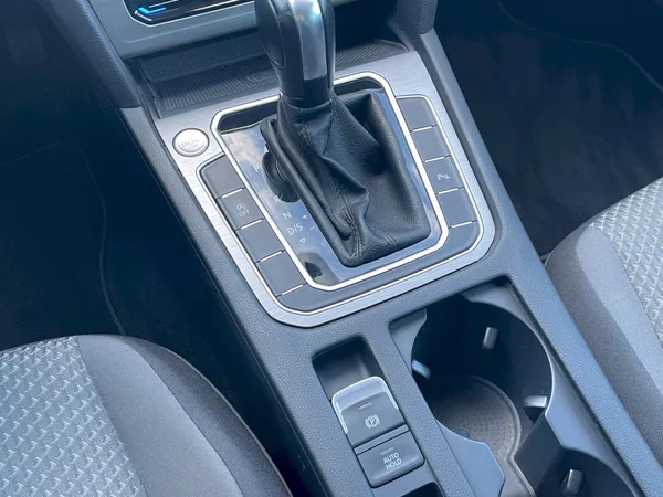 Volkswagen Passat 2.0 TDI 110 kW DSG ConceptLine - foto 11
