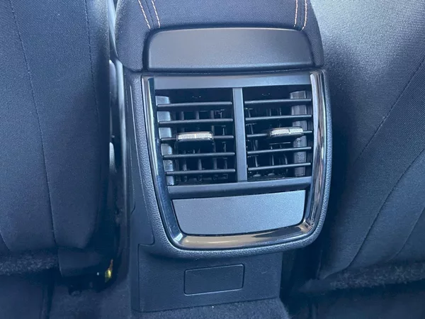 Škoda Kamiq 1.0 TSI 81 kW Style Plus - foto 26