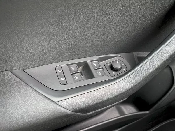 Škoda Karoq 1.5 TSI 110 kW Style Plus - foto 24