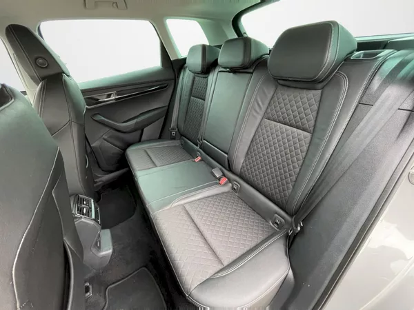 Škoda Karoq 1.5 TSI 110 kW Style Plus - foto 26