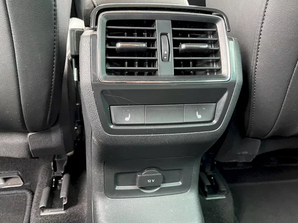 Škoda Karoq 1.5 TSI 110 kW Style Plus - foto 27