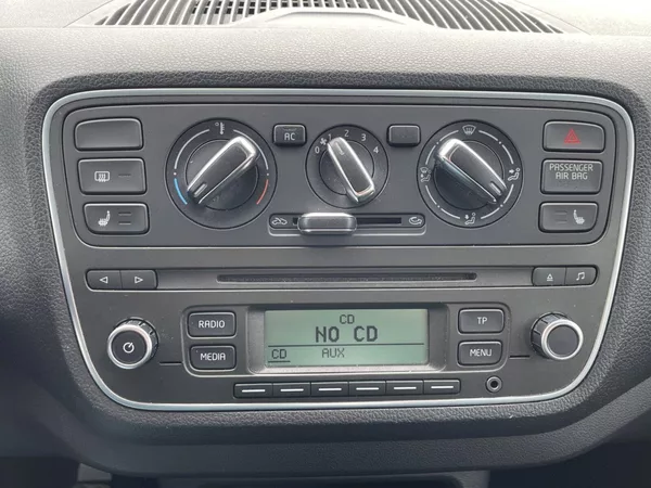 Škoda Citigo 1.0 MPI 55 kW Elegance Plus - foto 15
