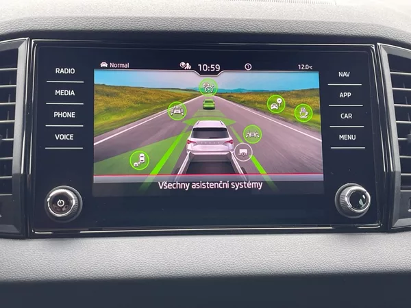 Škoda Karoq 1.5 TSI 110 kW DSG SportLine - foto 16