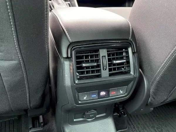 Škoda Karoq 2.0 TDI 110kW SportLine Exclus - foto 27