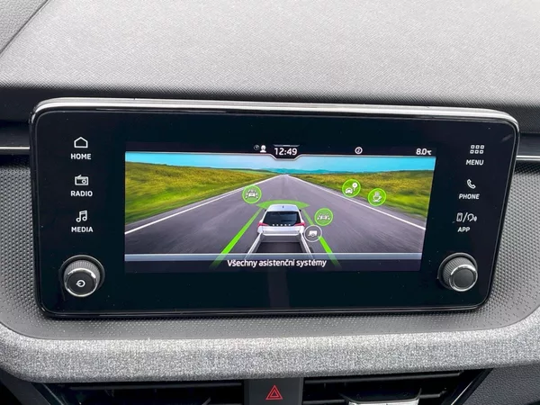 Škoda Scala 1.0 TSI 85kW Selection - foto 15