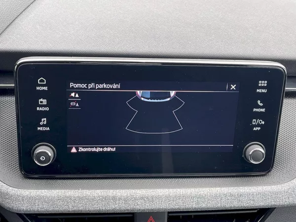 Škoda Scala 1.0 TSI 85kW Selection - foto 16