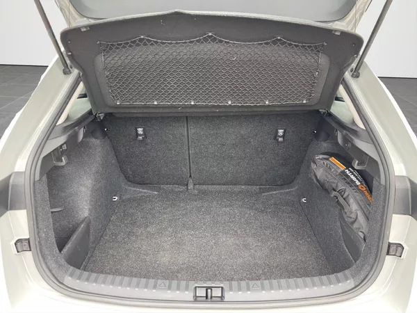 Škoda Scala 1.0 TSI 85kW Selection - foto 30