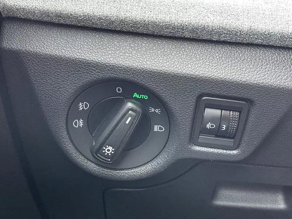 Škoda Scala 1.0 TSI 85kW Selection - foto 7