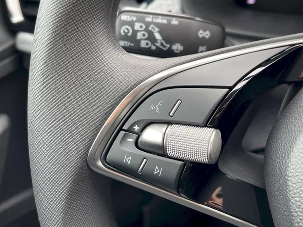 Škoda Scala 1.0 TSI 85kW Selection - foto 8