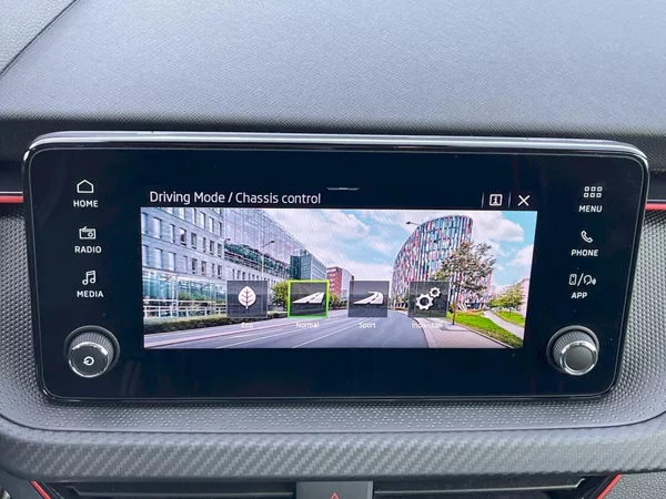 Škoda Kamiq 1.0 TSI 85 kW DSG Monte Carlo - foto 17