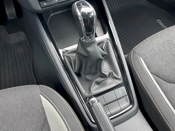Škoda Kamiq 1.0 TSI 81 kW DSG Style Plus - foto 12