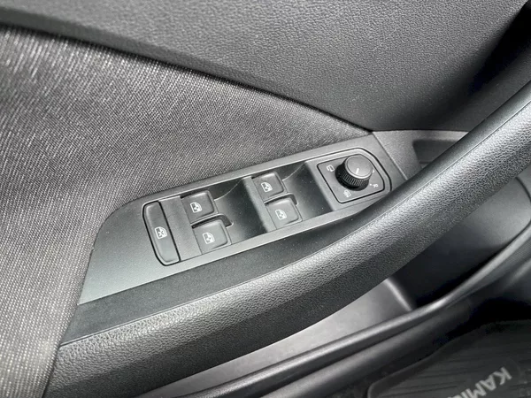 Škoda Kamiq 1.0 TSI 81 kW DSG Style Plus - foto 23