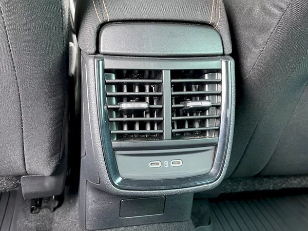 Škoda Kamiq 1.0 TSI 81 kW DSG Style Plus - foto 26