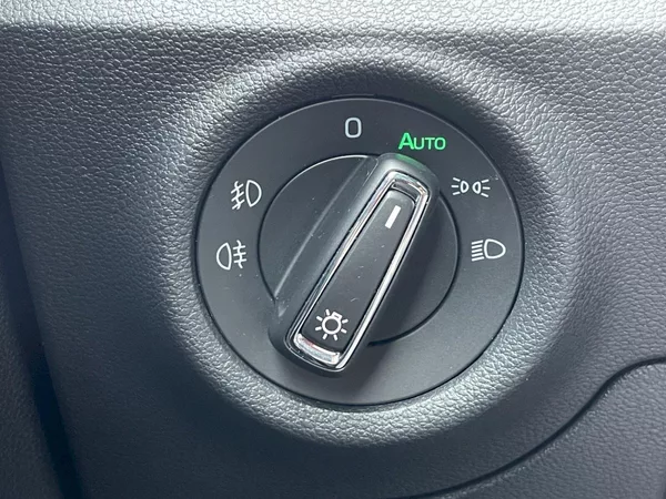 Škoda Kamiq 1.0 TSI 81 kW DSG Style Plus - foto 7