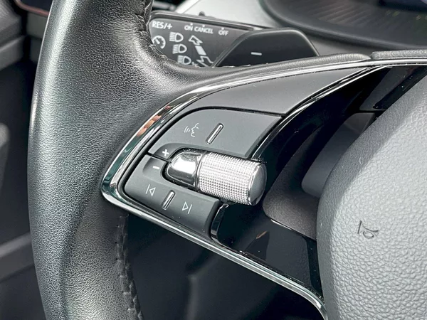 Škoda Kamiq 1.0 TSI 81 kW DSG Style Plus - foto 8