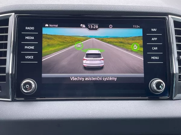 Škoda Karoq 1.5 TSI 110kW DSG Style Plus - foto 14