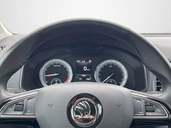 Škoda Karoq 1.6 TDI 85 kW Style Plus - foto 10